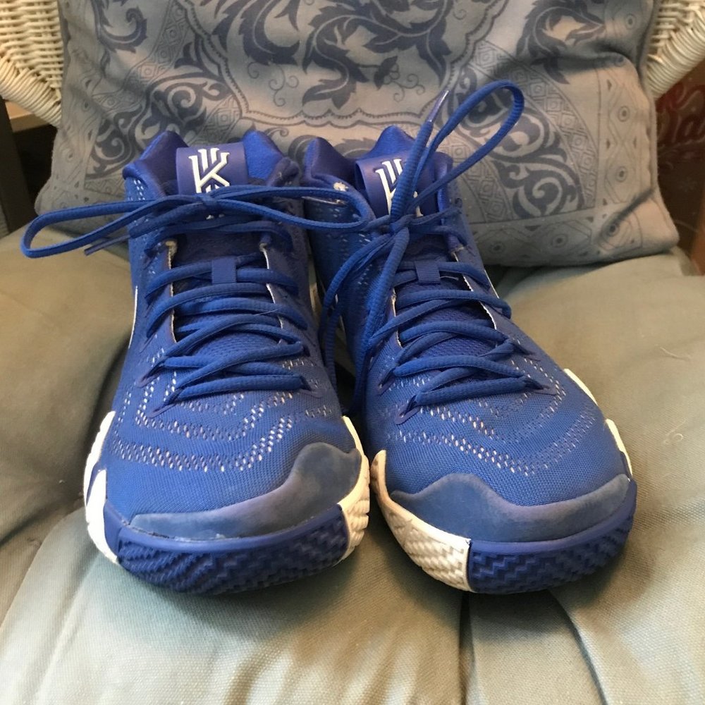 Nike Kyrie 4 Basketball Shoes (women's size 10)